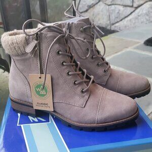 White Mountain Taupe Daisy Boots - sz 9.5M - NWT
